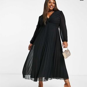 Elegant Black Pleated Dress